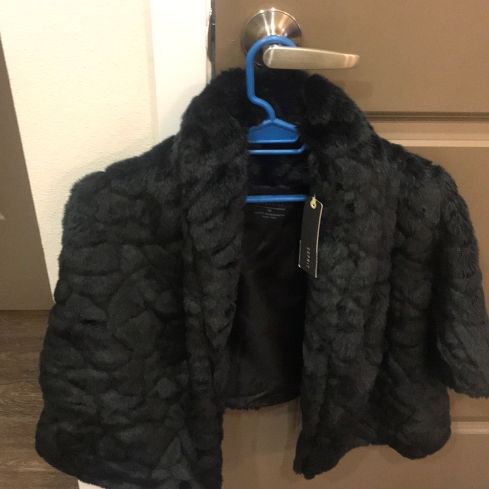 Beautiful comfy black vest with tags